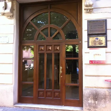 Nocleg ze śniadaniem The Queens Foggia