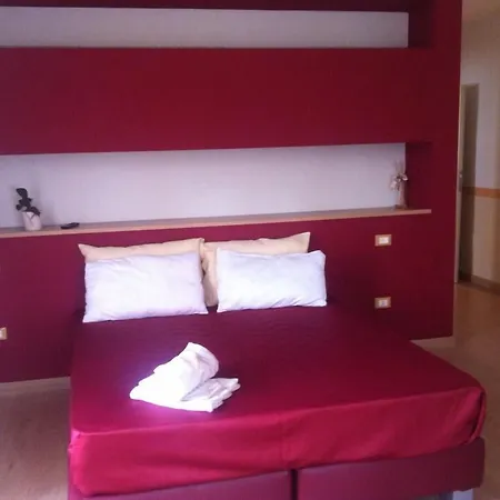 The Queens 4* Foggia