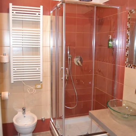 The Queens Nocleg ze śniadaniem Foggia