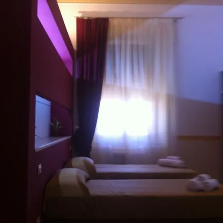 Alojamento de Acomodação e Pequeno-almoço The Queens