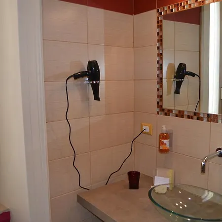 فندق مبيت وإفطار The Queens فوجيا