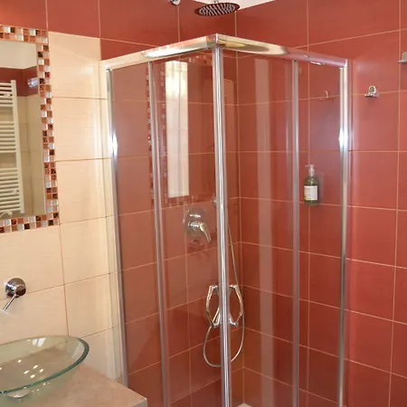 The Queens Alojamento de Acomodação e Pequeno-almoço 4*