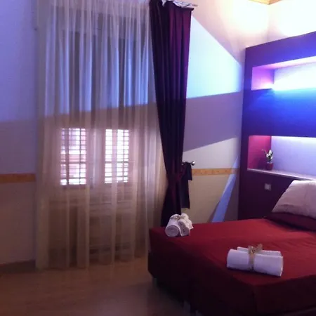The Queens Bed & Breakfast 2*