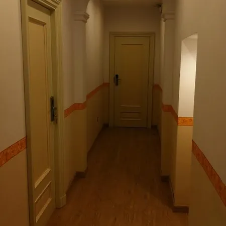 The Queens فندق مبيت وإفطار فوجيا