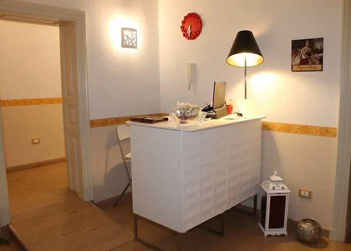 Bed & Breakfast The Queens 4*