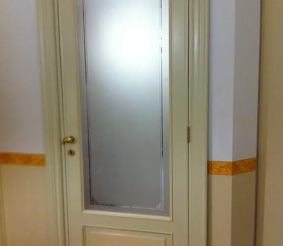 The Queens Bed and breakfast 4*